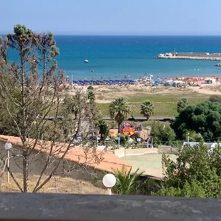 La Bussola *